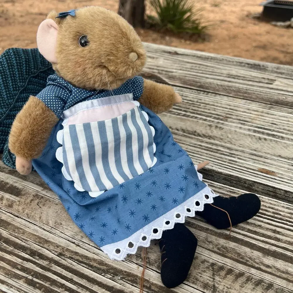 Vintage Hallmark Marjolein Bastin Vera the Mouse Plush 1997 13